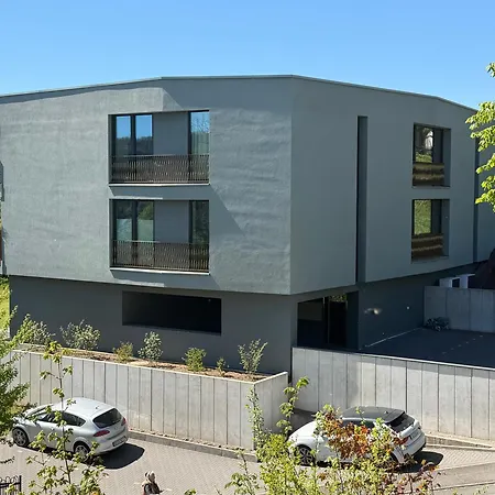 Chices In Zentraler Lage Mit Grossem Balkon アパート
