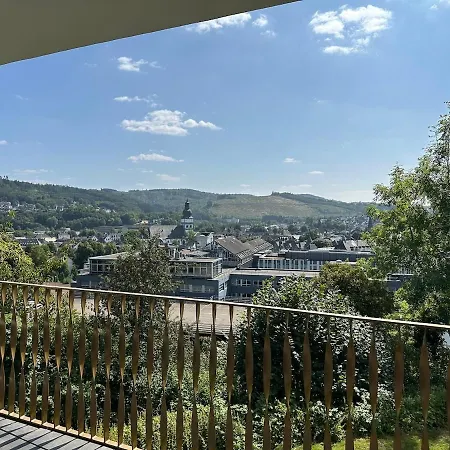 アパート Chices In Zentraler Lage Mit Grossem Balkon
