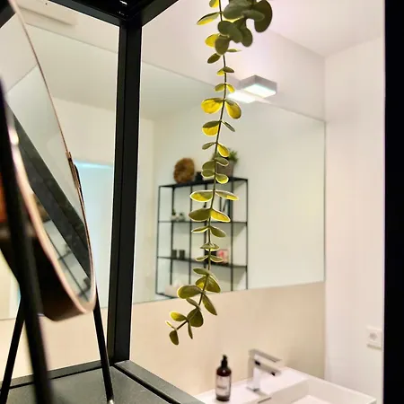 アパート Chices In Zentraler Lage Mit Grossem Balkon アッテンドルン