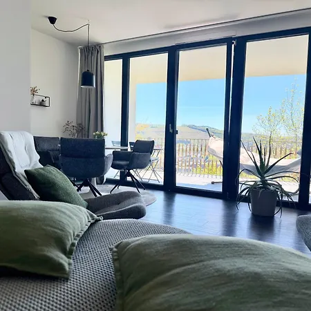 Chices In Zentraler Lage Mit Grossem Balkon * アッテンドルン